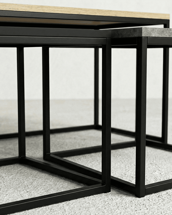 Tavolino Melica - Set di 3 tavolini a incastro - Design minimal moderno - Rovere/cemento/nero seta - doomostore