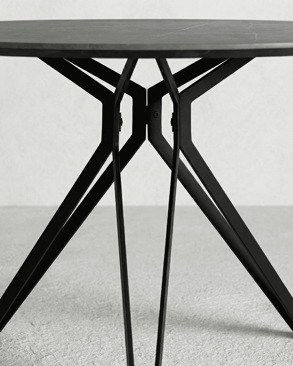 Tavolo Enea - Tavolo rotondo per soggiorno e sala da pranzo - Design minimal moderno - L. 120 x H. 76 x P. 120 cm - Grigio scuro - doomostore