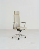 Poltrona Althea - Sedia ufficio soft - Schienale alto ergonomico - Braccioli in alluminio - Rivestimento ecopelle - Base girevole con ruote antishock - Altezza regolabile - doomostore