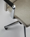 Poltrona Althea - Sedia ufficio soft - Schienale alto ergonomico - Braccioli in alluminio - Rivestimento ecopelle - Base girevole con ruote antishock - Altezza regolabile - doomostore