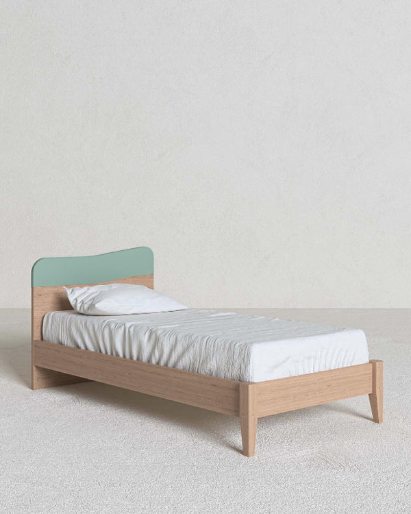 Cameretta Completa Bugs Bunny - Virginia/Oliva per ragazzi e bambini - Scrittoio Genius Dx - Letto Fly con piedi in legno - Libreria Ardela - Comodino Arva - doomostore