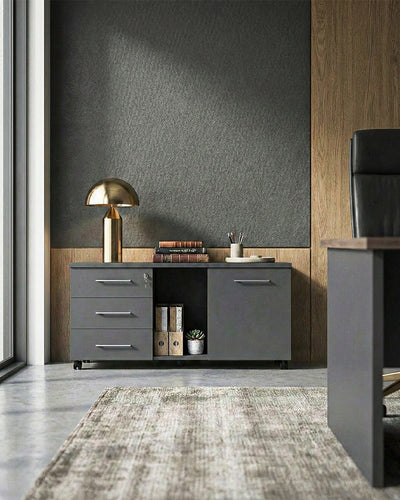 Cassettiera ufficio Aquila – Cassettiera con ruote 3 cassetti e 1 anta con chiusura a chiave – Struttura antracite con vani a giorno – 120x58,5x56 cm – 6 colorazioni