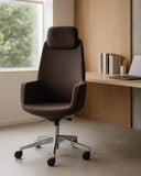 Poltrona Ghea - Sedia ufficio soft - Schienale alto con poggiatesta - Braccioli integrati - Rivestimento ecopelle - Base girevole con ruote antishock - Altezza regolabile - doomostore