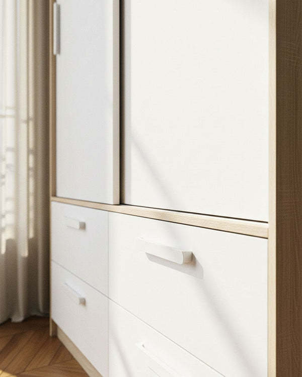 Armadio Madrid - Guardaroba scorrevole moderno - 2 ante 4 cassetti - Struttura olmo, ante bianche - 2 ripiani inclusi - L. 120 x H. 204 x P. 60 cm - doomostore