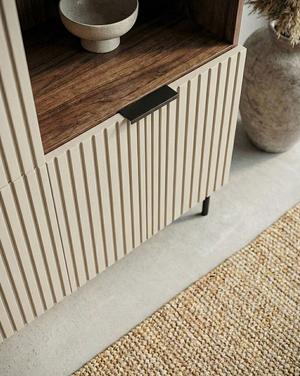 Libreria Chimona - Set Inva - Mobile soggiorno - 3 ante e 3 vani - Ripiani inclusi - L. 90 cm x H. 166 cm x P.42 cm - Chasmere/Noce - doomostore