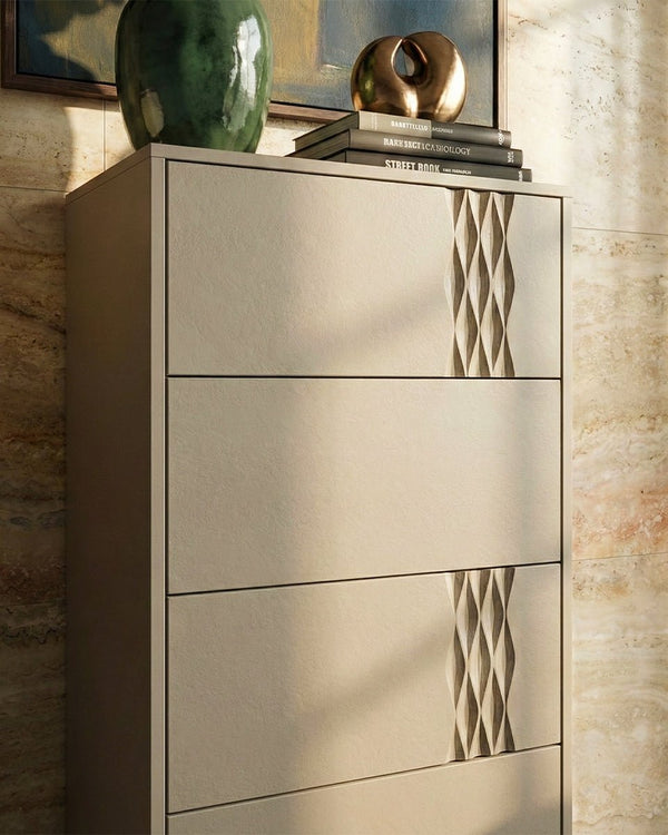 Comò Tramali - Set Braid - Mobile moderno per camere, soggiorno - 4 cassetti - L. 50 cm x H. 125 cm x P.40 cm - Cashmere - doomostore