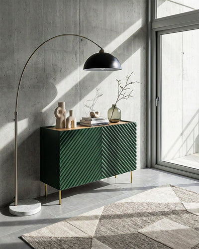 Madia Ghirati - Set Marea - Mobile alto per soggiorno, moderno - 2 ante - L. 98 cm x H. 85 cm x P.45 cm - Verde, piedini color oro