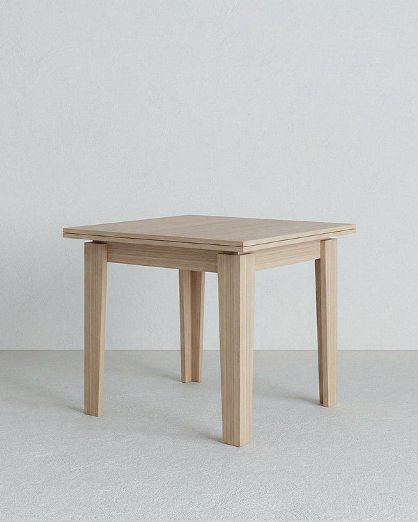 Tavolo Estensibile NIDO – Tavolo Quadrato con Apertura a Libro e Gambe a Piramide – Olmo o Bianco Frassinato - doomostore